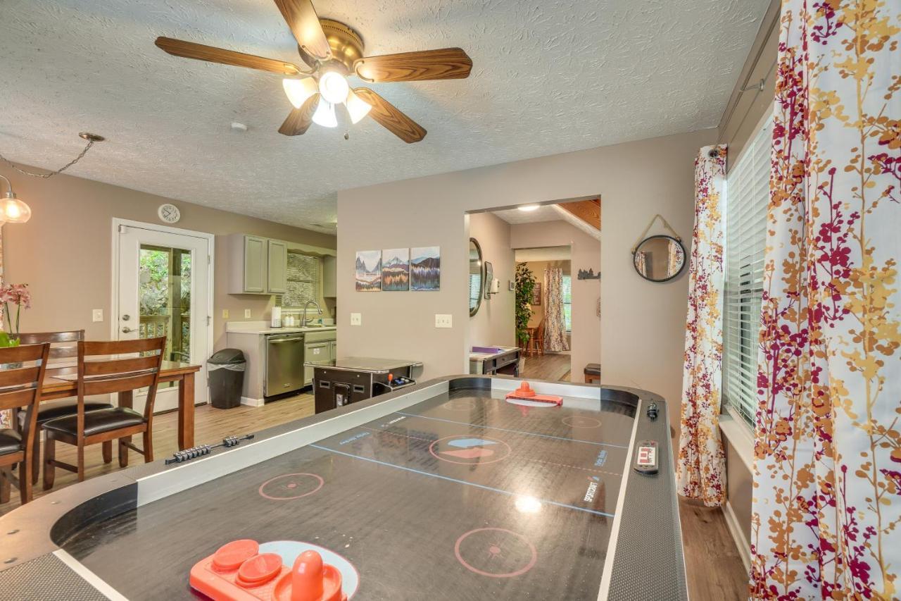 Gatlinburg Vacation Rental Balcony With Hot Tub! Екстериор снимка