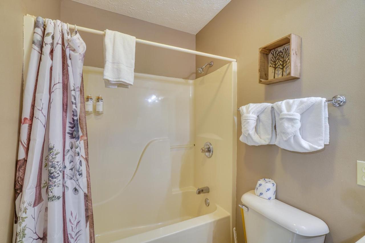 Gatlinburg Vacation Rental Balcony With Hot Tub! Екстериор снимка